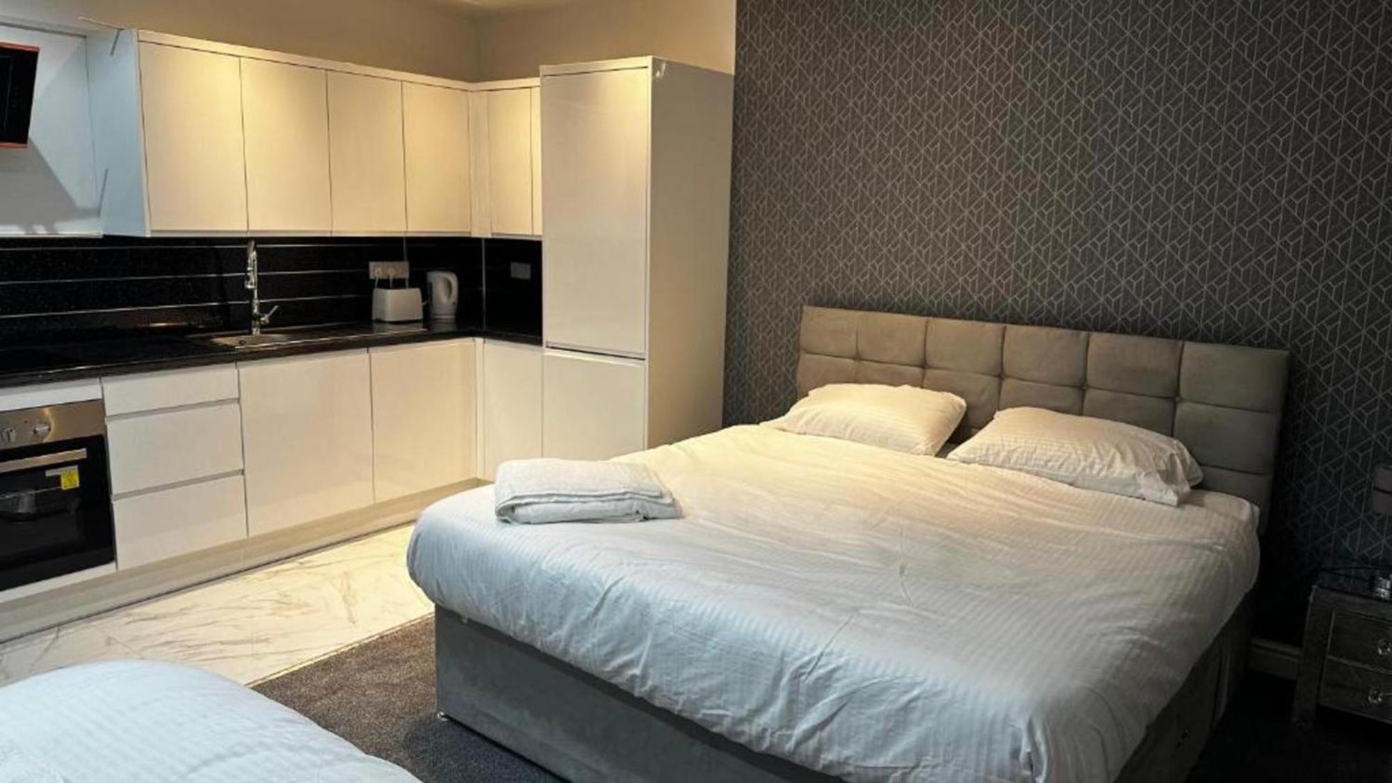 Hotel Oyo The Pleasant House Manchester Esterno foto